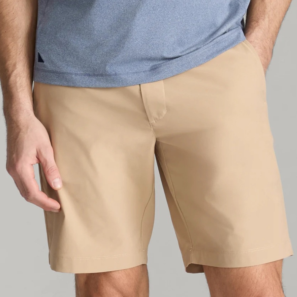 UNTUCKit Tan Traveler Tech Shorts - 32 Waist